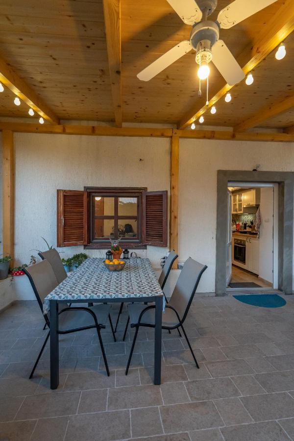 Holiday House Nova Stara Baska Exterior photo